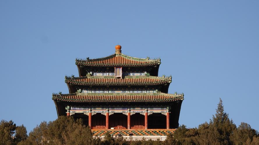 景山公园万春亭赏月