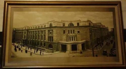 法租界和英租界原本联手建立统一的市政机构,就叫工部局