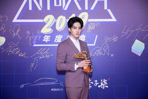 迈克·安吉洛 mike angelo的图片