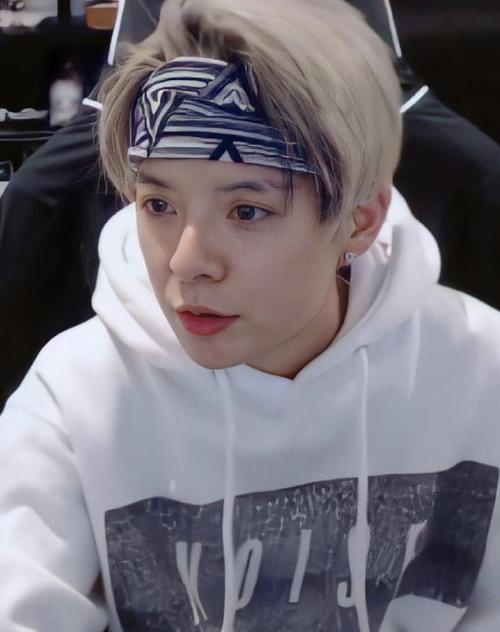 来看看导师amber刘逸云吧