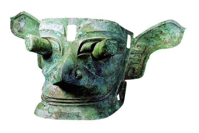 三星堆遗址出土铜纵目面具