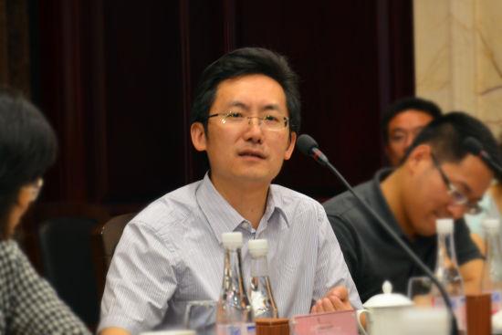 胡凯:抱团取暖和投资是不能忽视的倾向