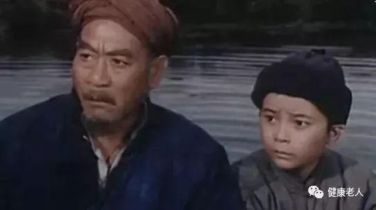 轰动全国的《人生》,演德顺爷爷,当时高保成已经快60岁,肌肉竟比著名