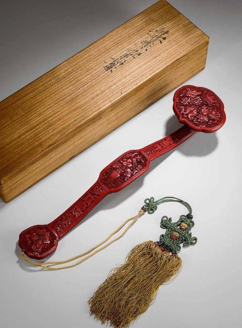 2003 清18/19世纪 剔红八宝吉祥如意(80-120万jpy)