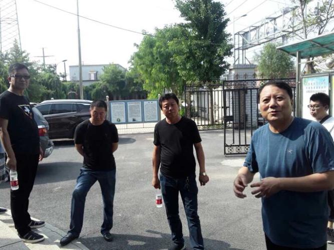 长白管委会副主任孙辉视察指导浑河站西街道前进村创卫工作