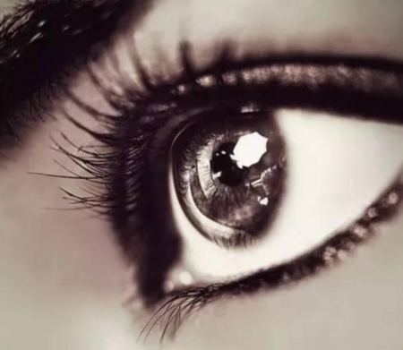 素描人头像眼睛怎么画