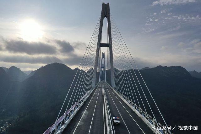 贵州平塘特大桥宣布建成通车,拥有世界最高混凝土桥塔!