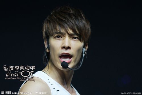 谁有李东海的图片!发给我啊!