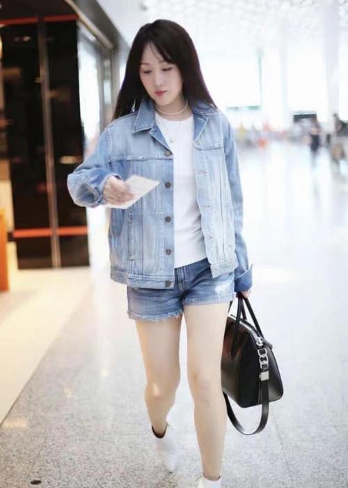 杨钰莹图片写真图片(杨钰莹不光是冻龄女神)
