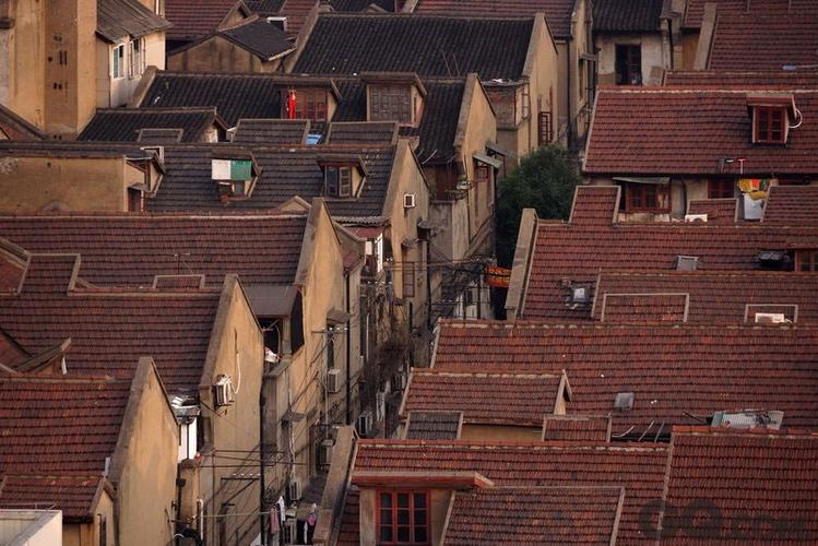 结构石库门住宅706幢,其中西斯文里318幢,东斯文里388幢,是上海规模最