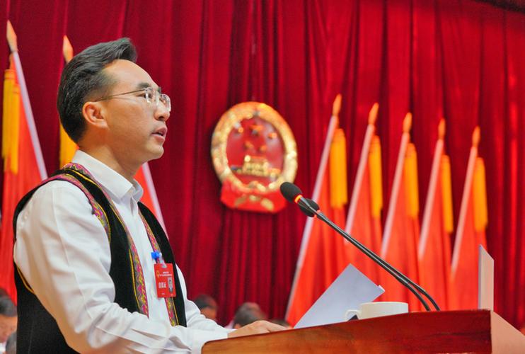 南涧县第十二届人民代表大会第四次会议在县城隆重开幕