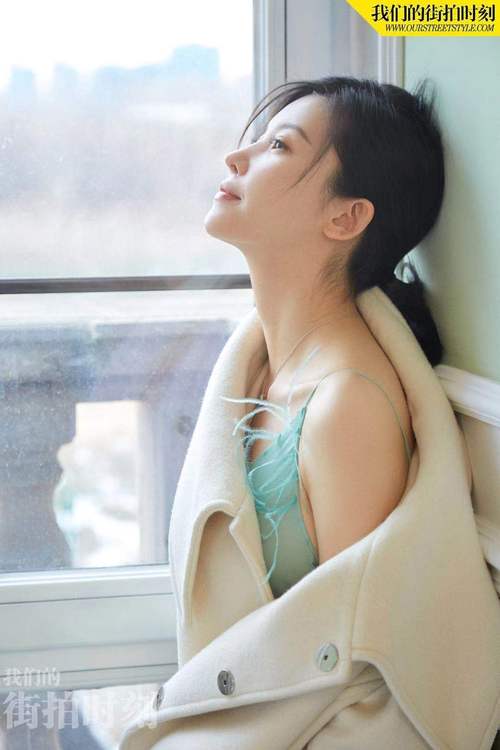 据悉,由杨子姗主演的电视剧《赖猫的狮子倒影》,《摩天大楼》也将于