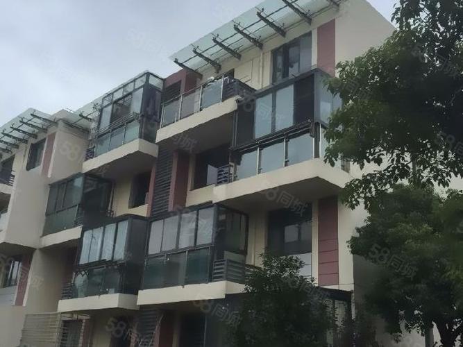 宜浩佳园2室2厅1卫2500元月配套齐全精装修