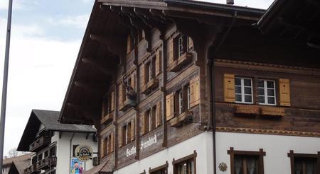 宝狮酒店位于格林德瓦,是家3星级酒店.