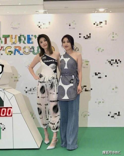 原创陈慧琳和杨千嬅同框,满屏尽忧桑,同是43岁却一个像姐一个像妈!