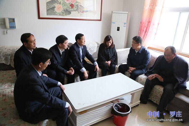王玉君来我区走访慰问赵永一烈士亲属