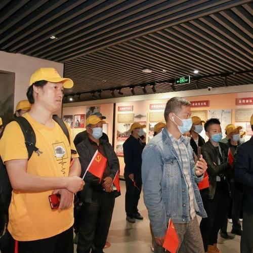 我区文学艺术行业党总支开展不忘初心牢记使命庆祝建党100周年主题