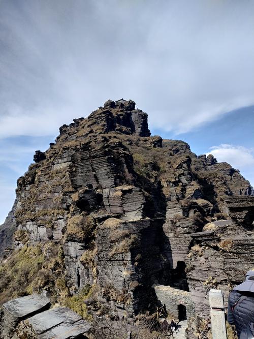 梵净山的万卷书,层层叠叠,即整齐又错落有致的摆放在那里!