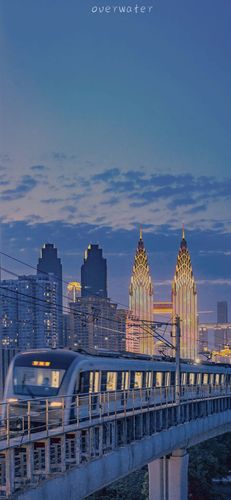 治愈系 小清新 手机壁纸 全面屏壁纸 列车 傍晚