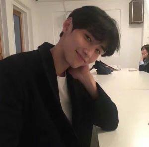 大学校园中的暖男气质帅哥系列qq男生头像图片