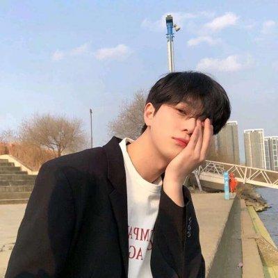 微信简单干净帅气男生头像图片