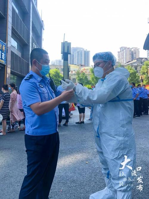 坚守!他们是疫情防控中的人民警察