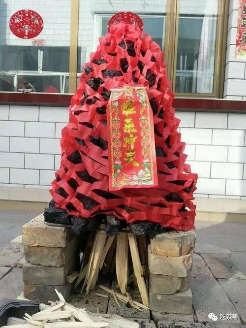过年要旺,高耸的旺火,冲天的福气,挡不住的霸气