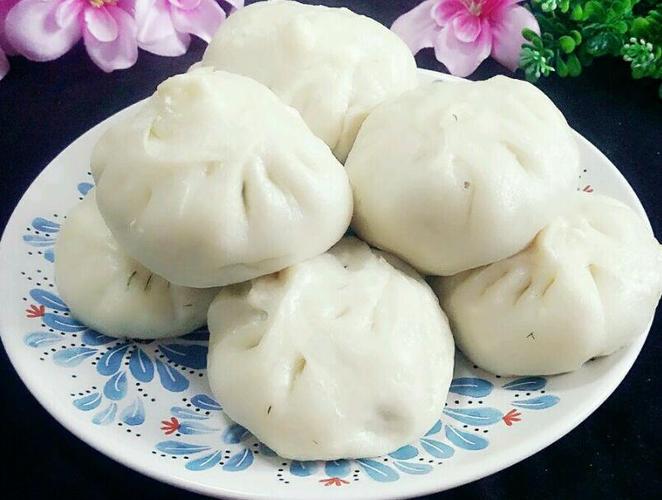  p>炒馅包子是一道菜品,主料是自发粉,后腿猪肉,韭菜等,配料是温水