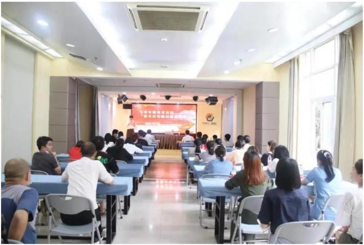 "市委宣传部副部长,市社科联党组书记毕正洁认为,只有紧跟时代步伐