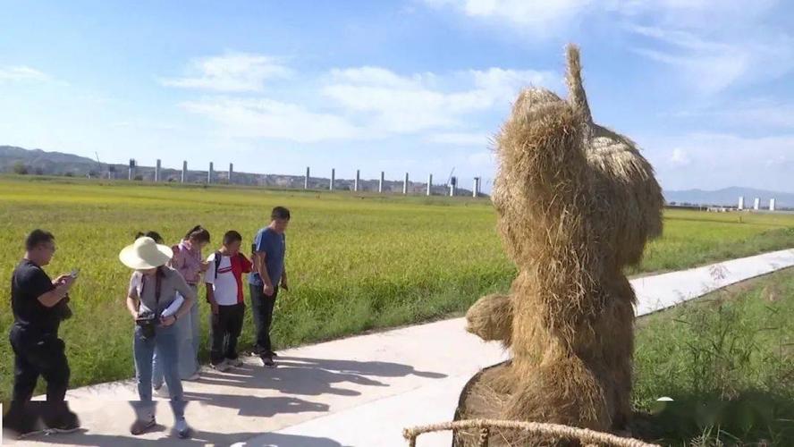 靖远县瓜园村:游人如织产业兴_东湾镇