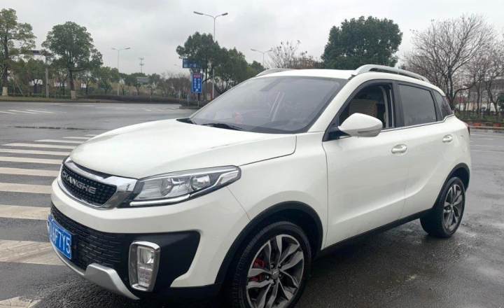 绍兴二手北汽昌河q35 2018 款 1.5l 自动炫酷版 白色