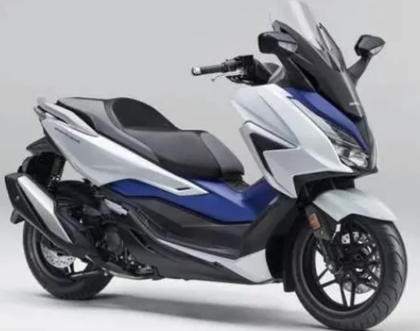 本田发布新款forza250豪华踏板