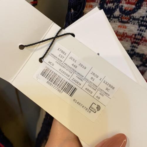 gucci早春新款 全新未穿 全新未穿 买回来没有动过 带吊牌带水洗标 在