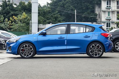 福克斯多少钱 两厢福克斯报价