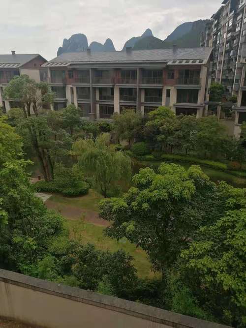 荣和林溪府联体别墅3层半4房2厅4卫300平急售598万