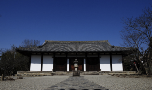 因为这座药师寺是在另一座药师寺之后建成所以叫了新药师寺很有历史感