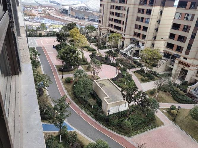 中国摩二期精装三室两厅两卫房子干净卫生