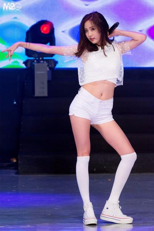 韩国女团bestie成员罗海灵