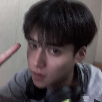 高清帅气男生图片真人照片