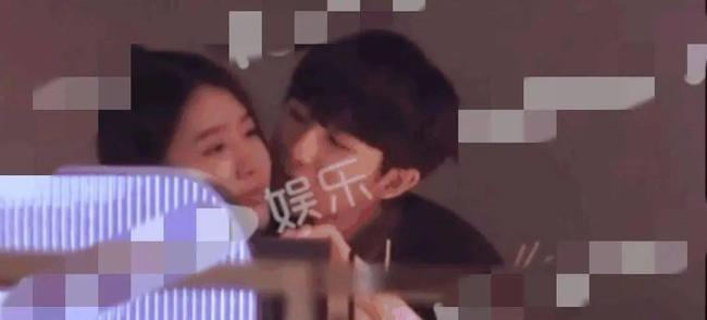 王俊凯大学室友兼好朋友恋情曝光,小凯要开始吃同学的