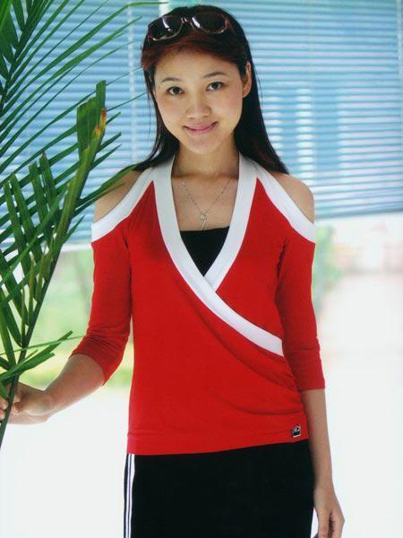 周群老公周群老公罗彬结婚照周群个人资料照片