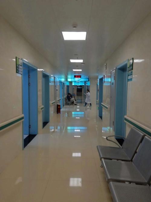 册亨县人民医院孕产妇急救中心 绿色通道之急诊科门口