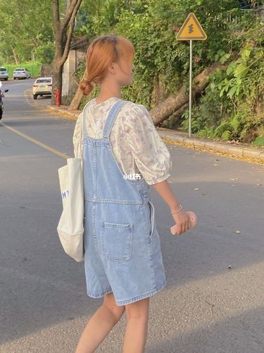 150/80斤 小清新女生穿搭_穿搭_小清新_ootd_背带裤_显瘦_肩带_每日穿