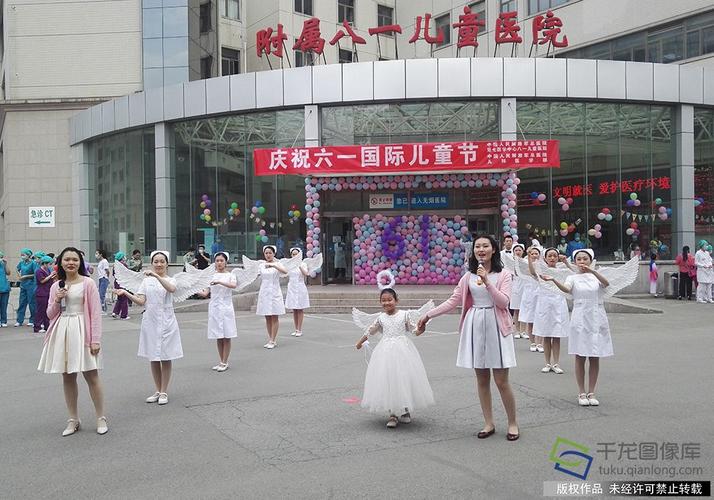 图集庆六一北京萌娃花式致敬抗疫英雄