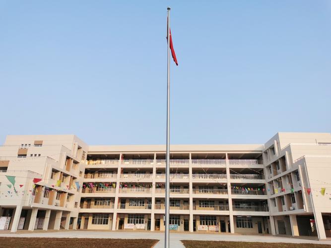 郁南县西江博雅学校