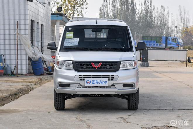 2021款 五菱荣光新卡 汽车下乡版 1.8l 手动 双排 基本型