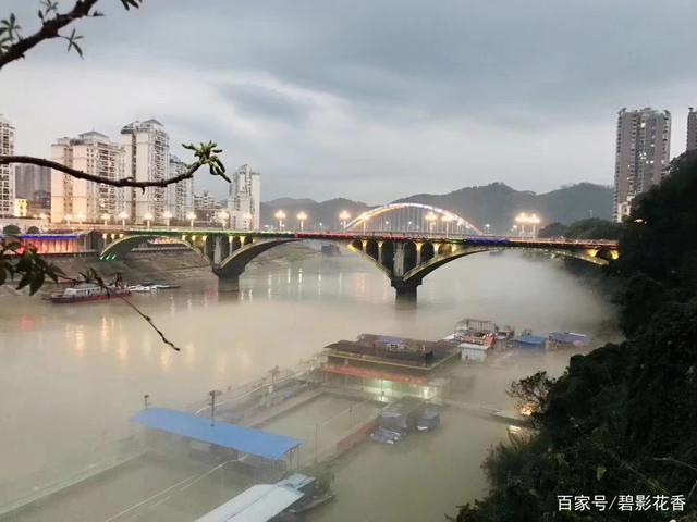 梧州第二座桥——桂江一桥.