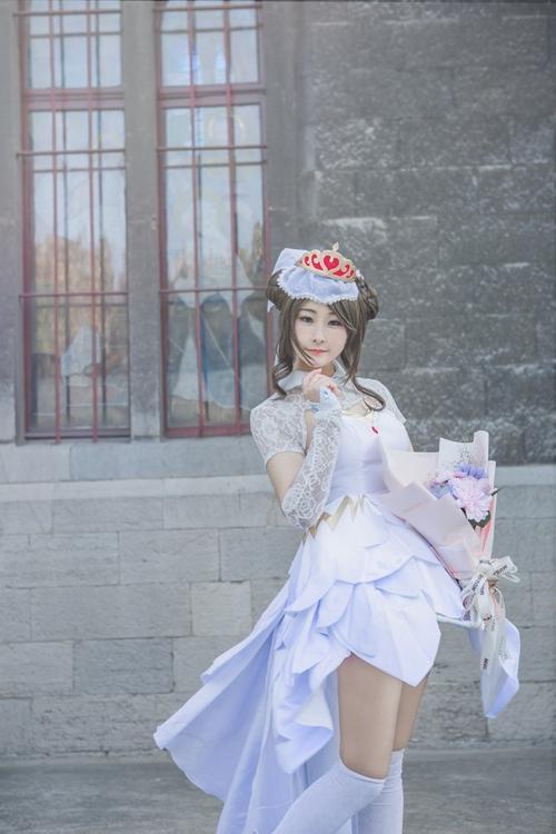 cos看点:小乔纯白花嫁