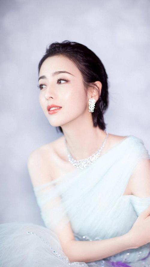 佟丽娅新疆女明星四