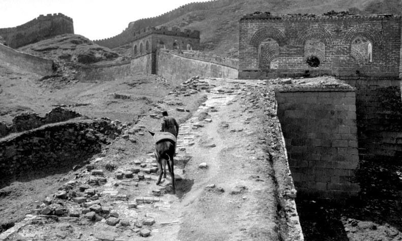 依维柯大金杯拉完死人拉骨灰是谁唱的原版歌曲完整版歌词